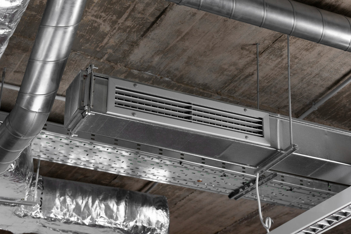 Ausblasstutzen 45° mit Gitter aus verzinktem Stahlblech | , 7,10 Ausblasstutzen 45° mit Gitter aus verzinktem Stahlblech | , 7,10